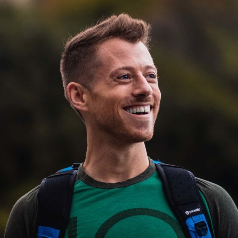 Common Travel Scams And How To Avoid Them How To Avoid Common Travel Scams And Pitfalls